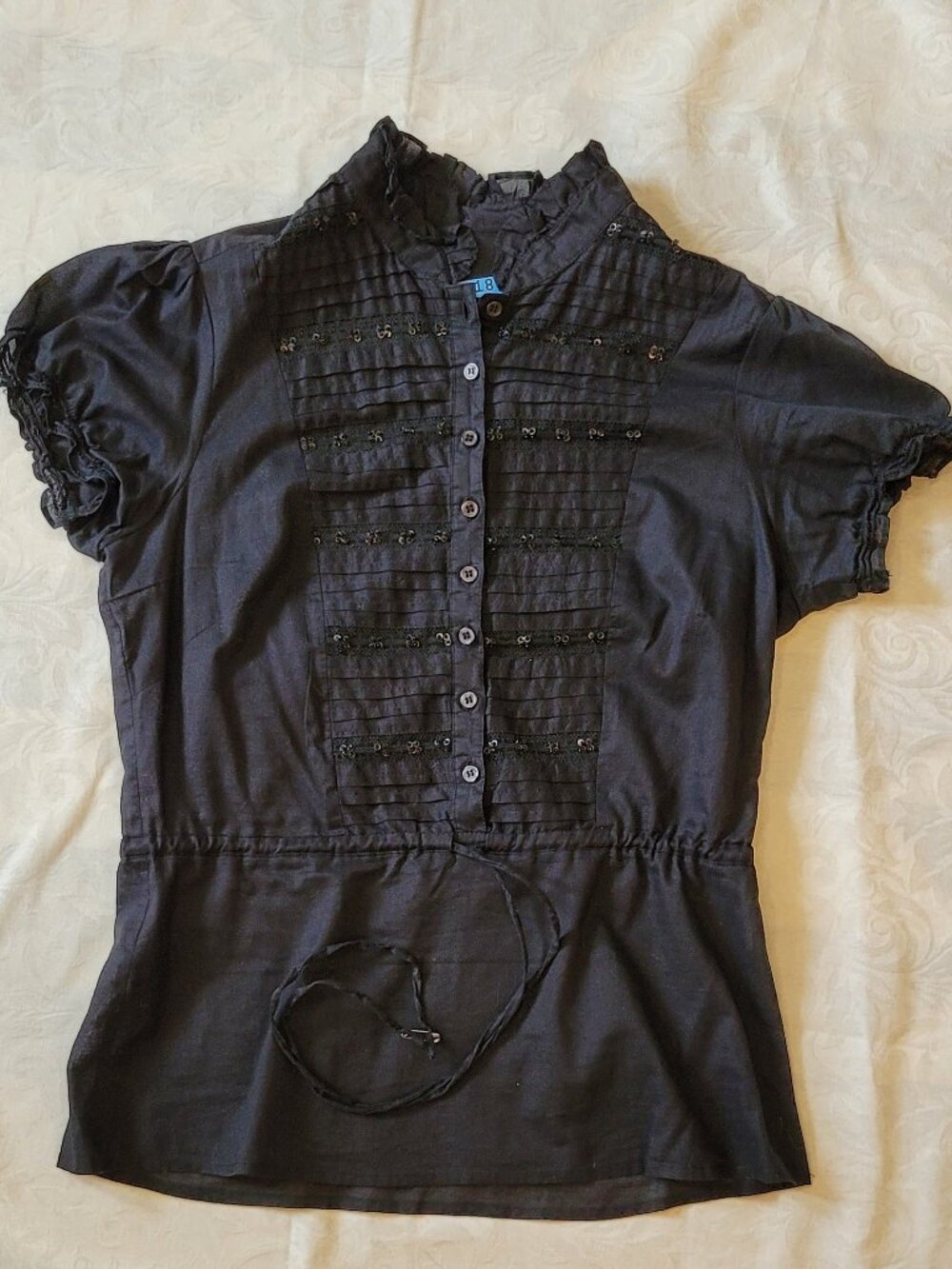 EUC! | Vero Moda Tie-Waist Top With Lace/Sequin Accents | Black | Size Medium